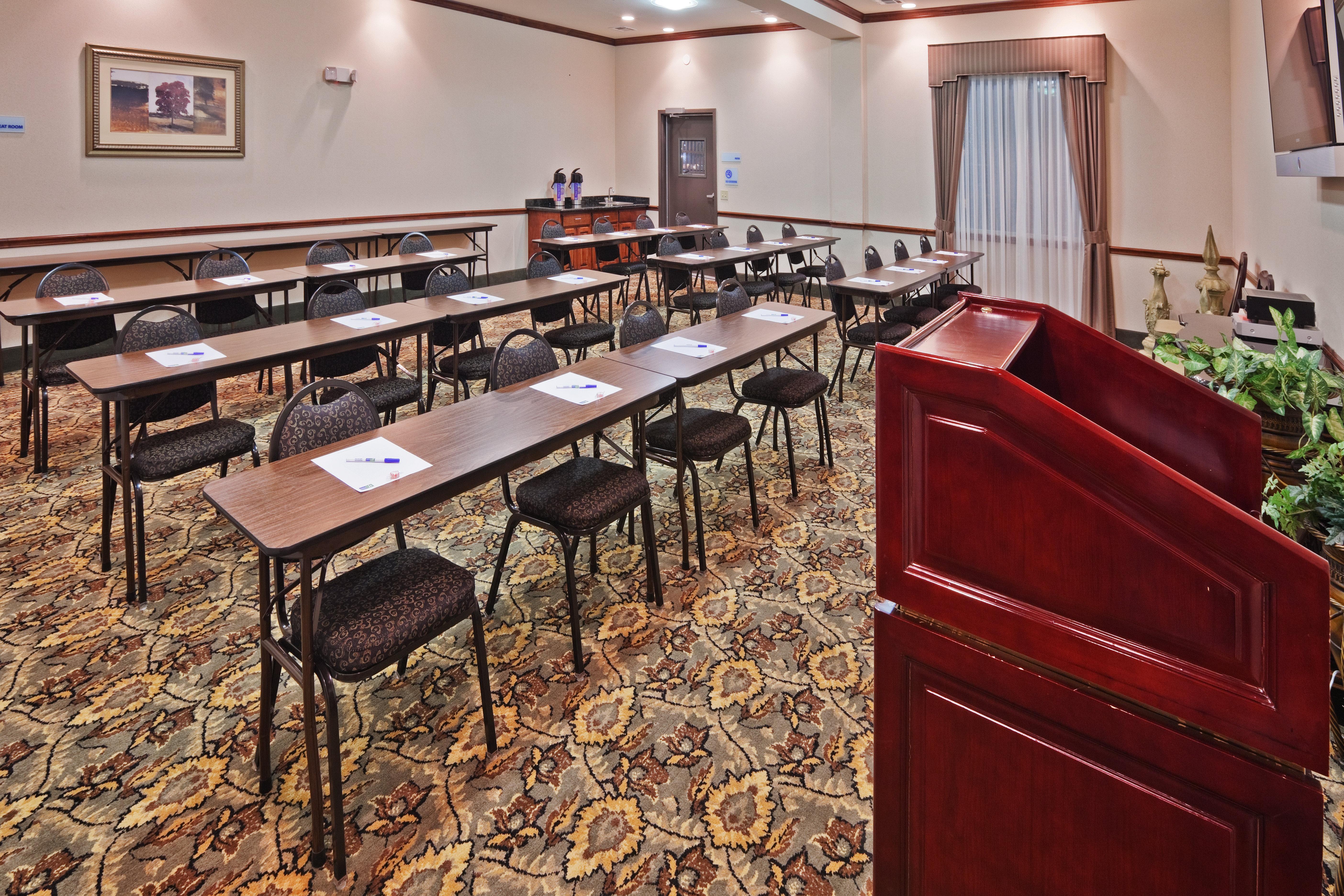 Holiday Inn Express Hotel & Suites Woodward Hwy 270 By Ihg Екстер'єр фото