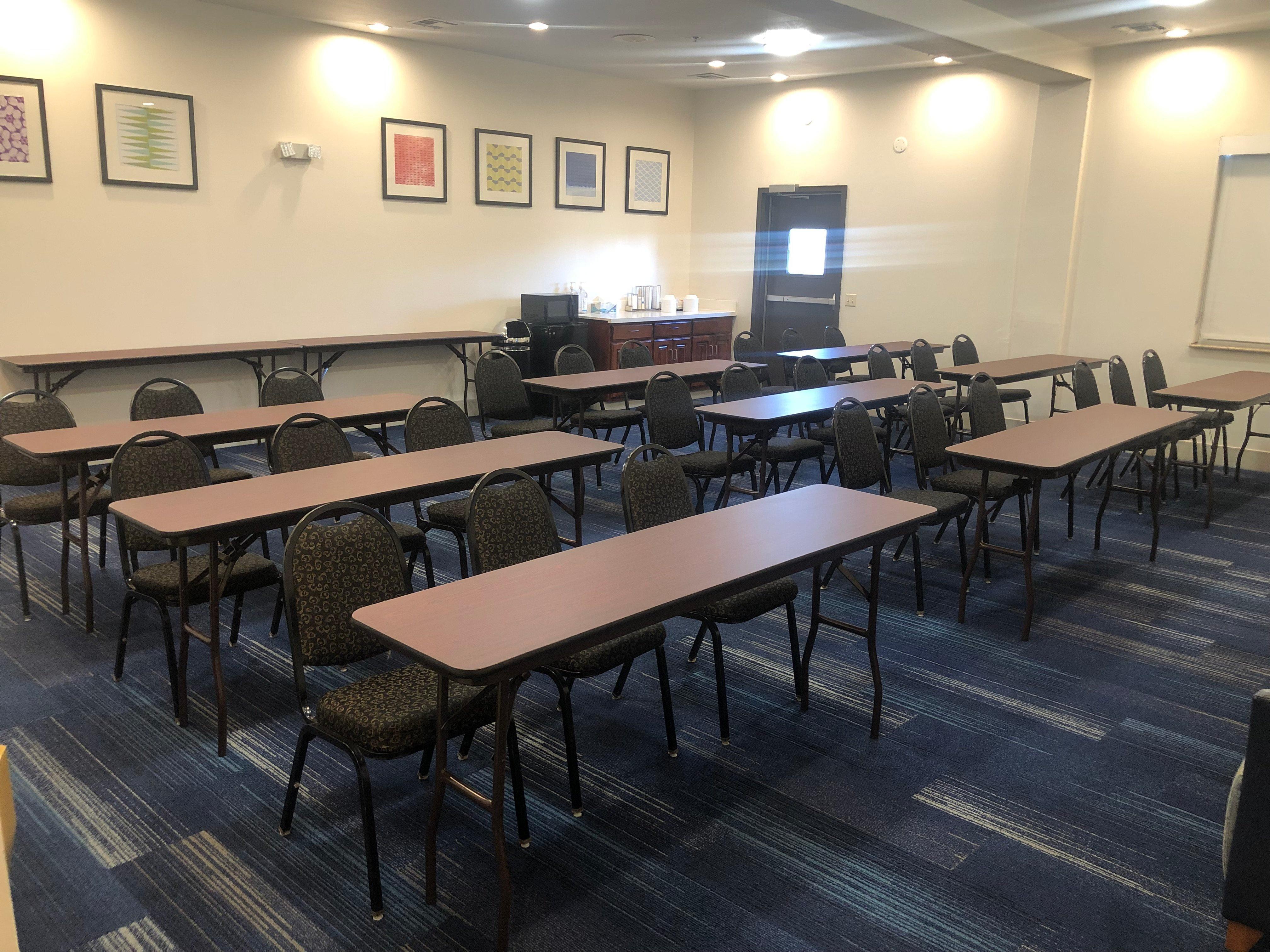 Holiday Inn Express Hotel & Suites Woodward Hwy 270 By Ihg Екстер'єр фото